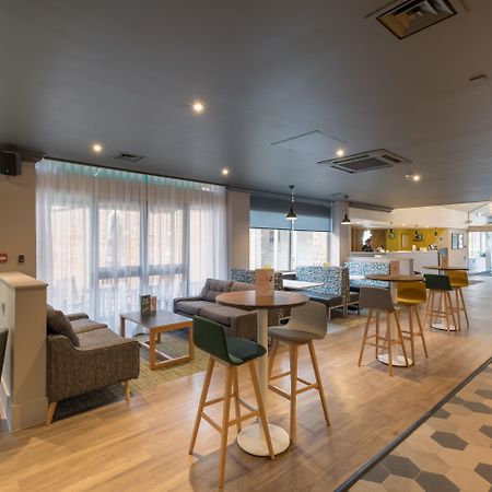 Holiday Inn Swindon By Ihg Exterior foto