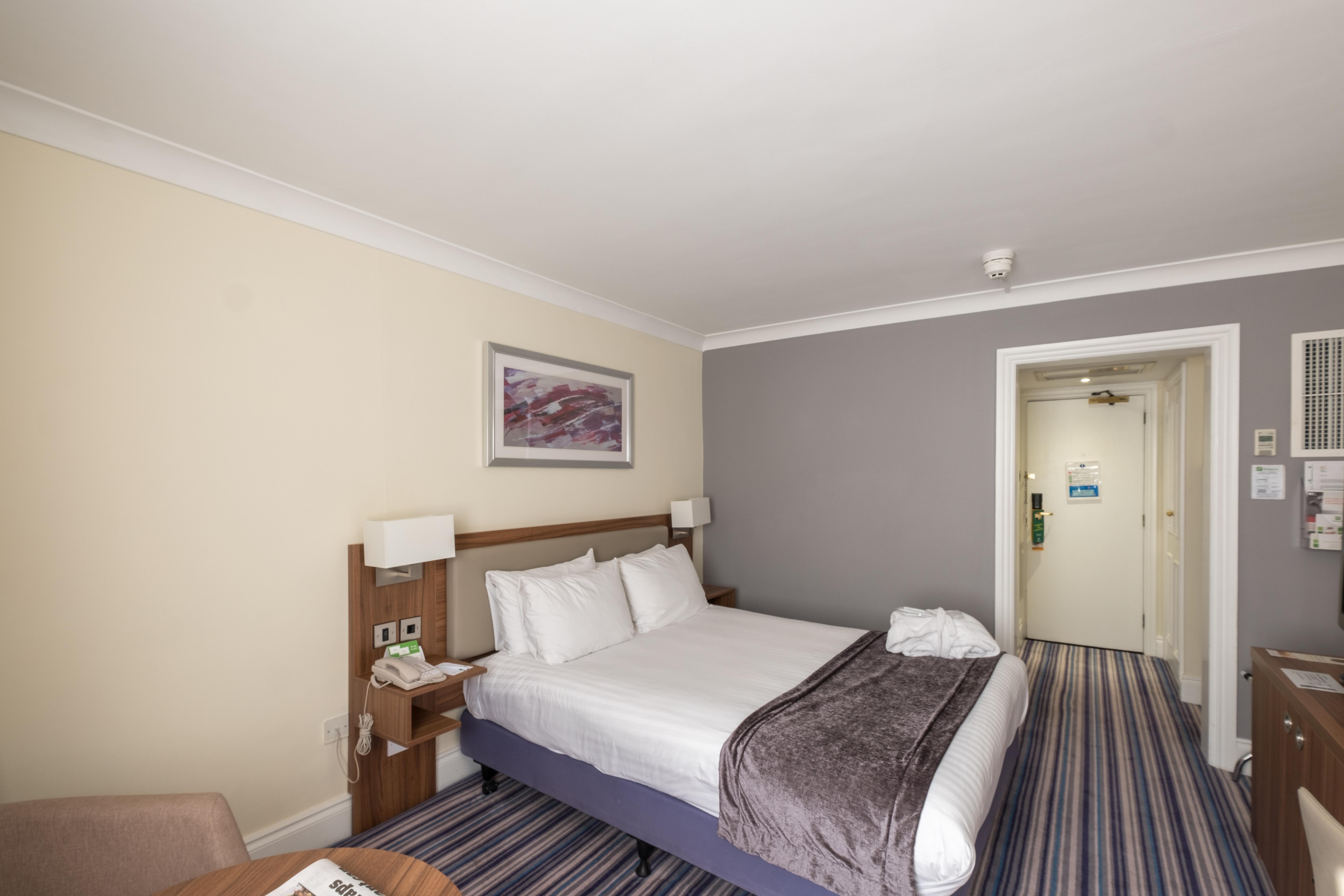 Holiday Inn Swindon By Ihg Exterior foto