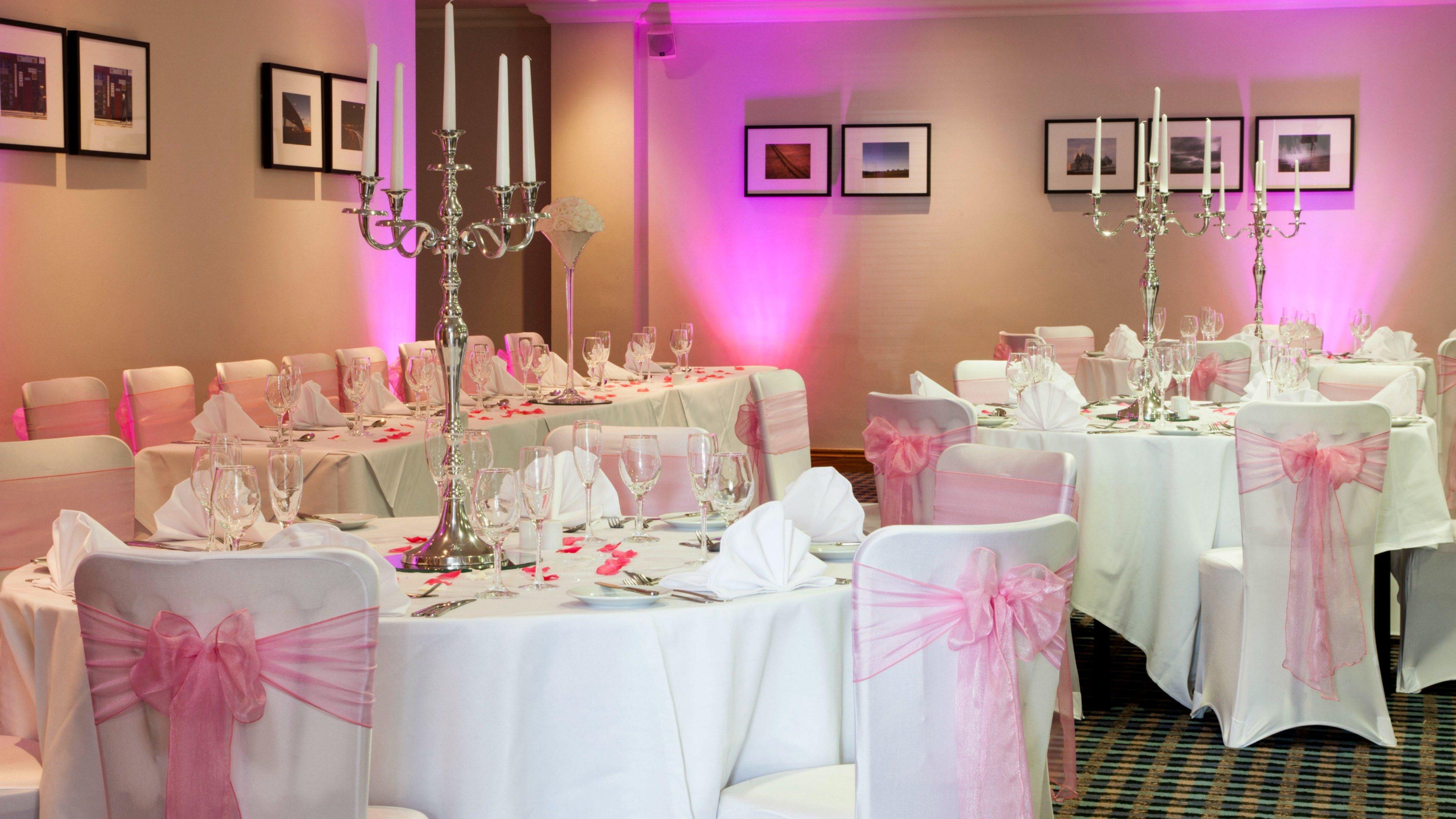 Holiday Inn Swindon By Ihg Exterior foto
