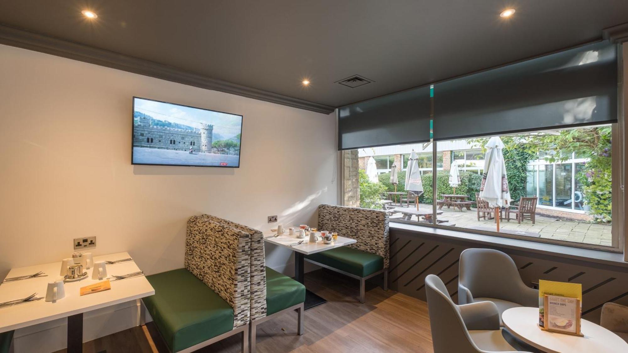 Holiday Inn Swindon By Ihg Exterior foto
