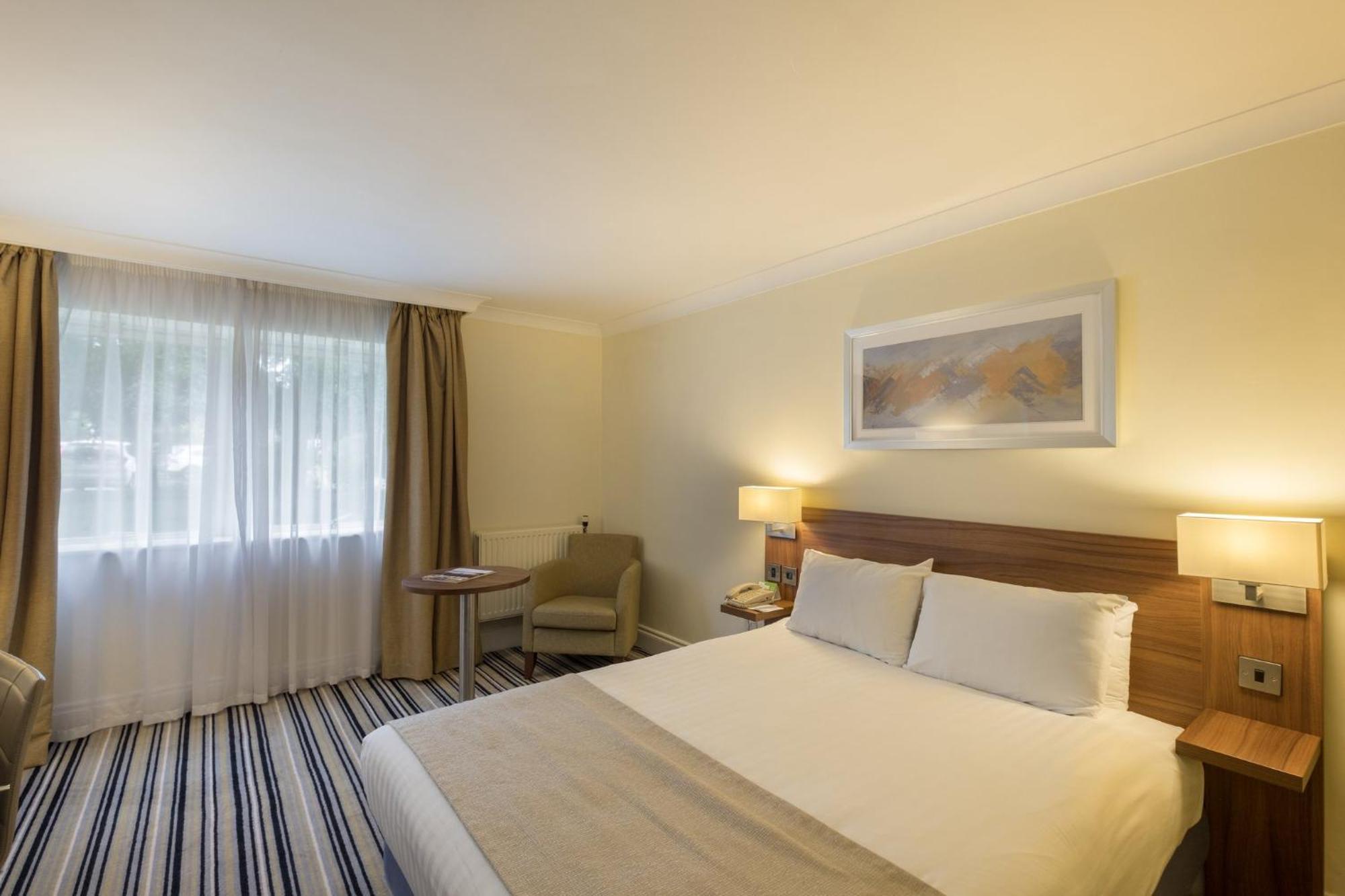 Holiday Inn Swindon By Ihg Exterior foto