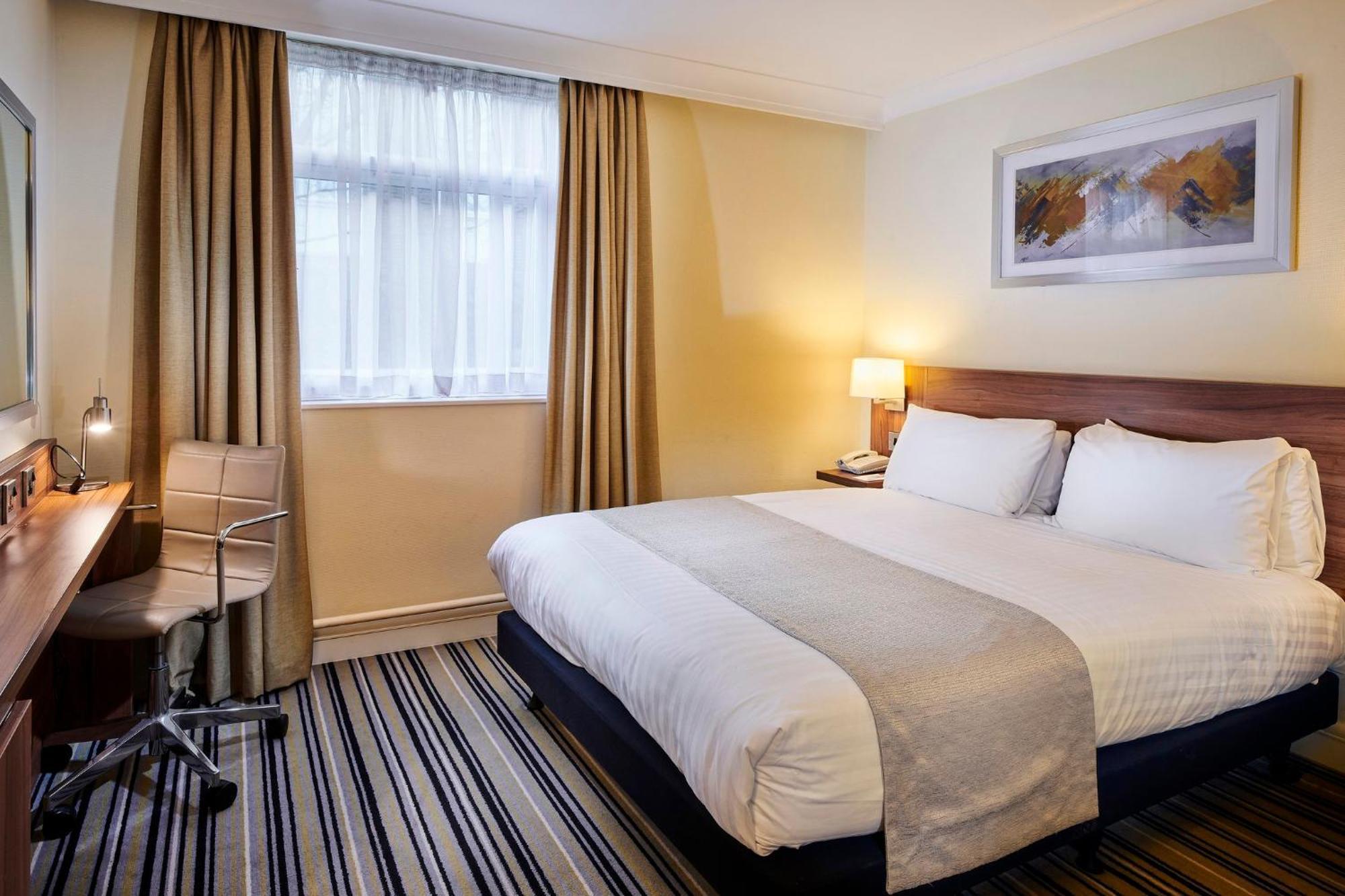 Holiday Inn Swindon By Ihg Exterior foto